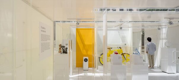 vitrinas-de-metacrilato-en-museo-del-plastico-de-madrid